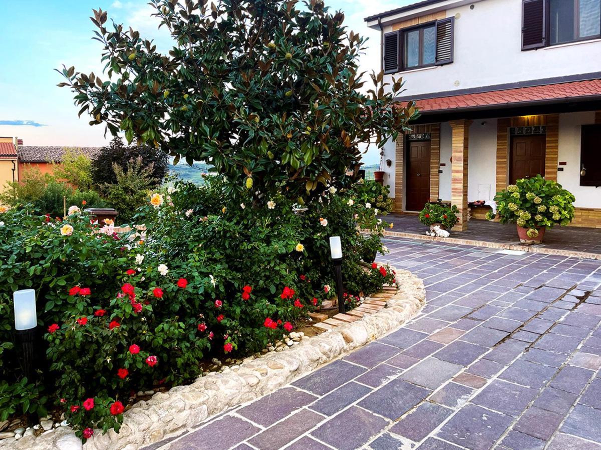 Paglieta La Vigna Di Ranco Agriturismo מראה חיצוני תמונה